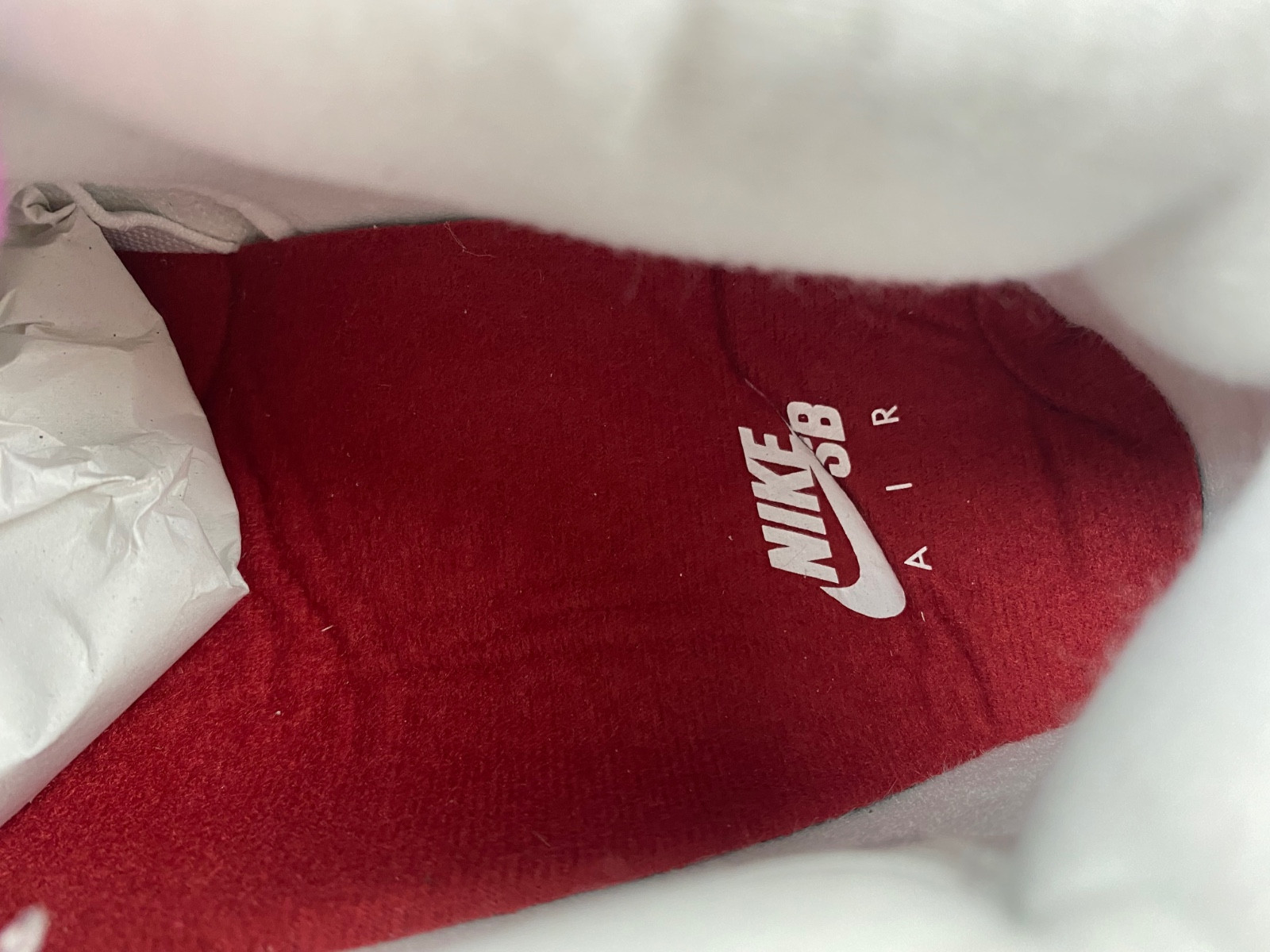 SB x Jordan 4 “Sapphire DR5415-102