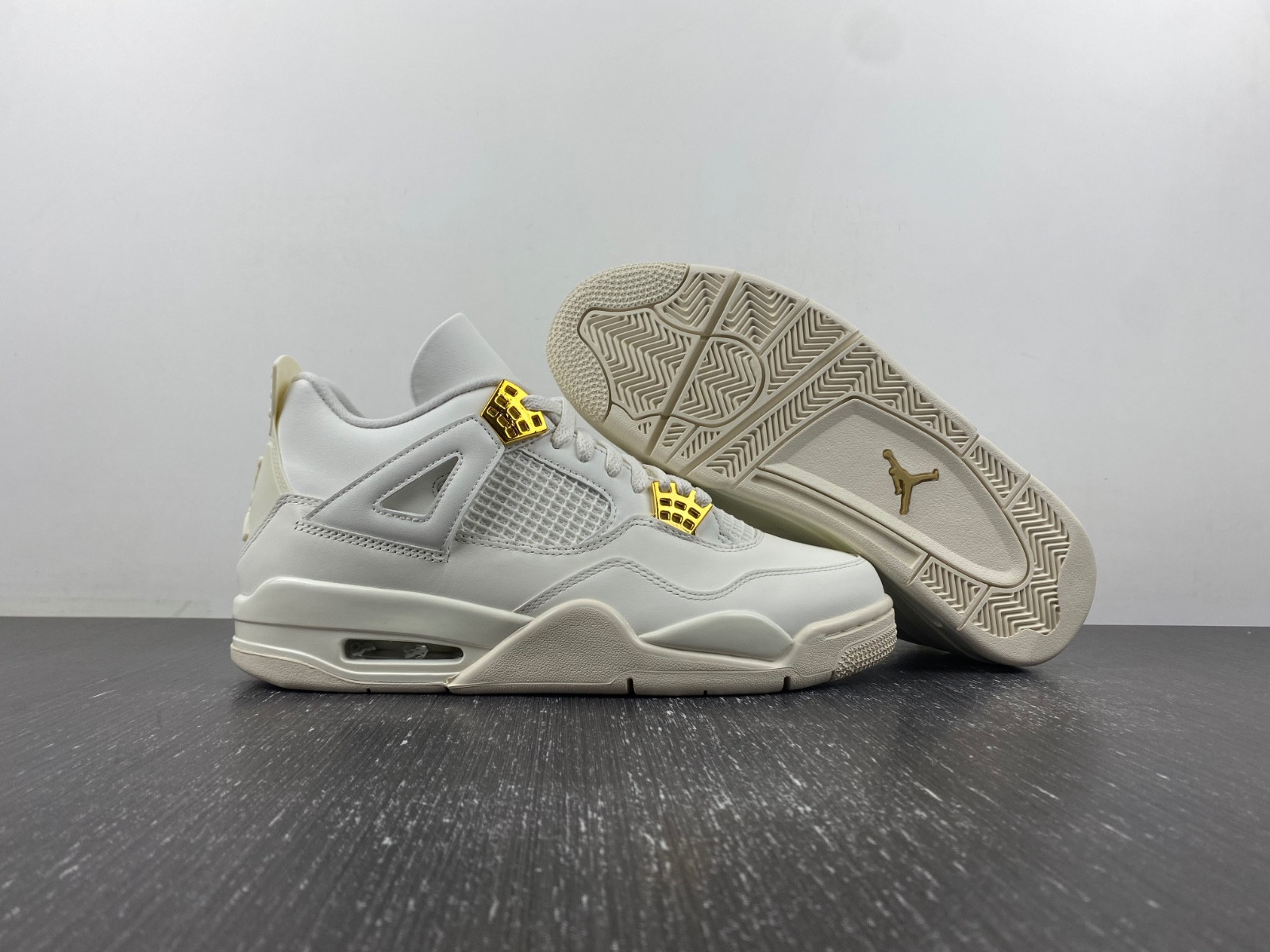 Air Jordan 4  AQ9129-003