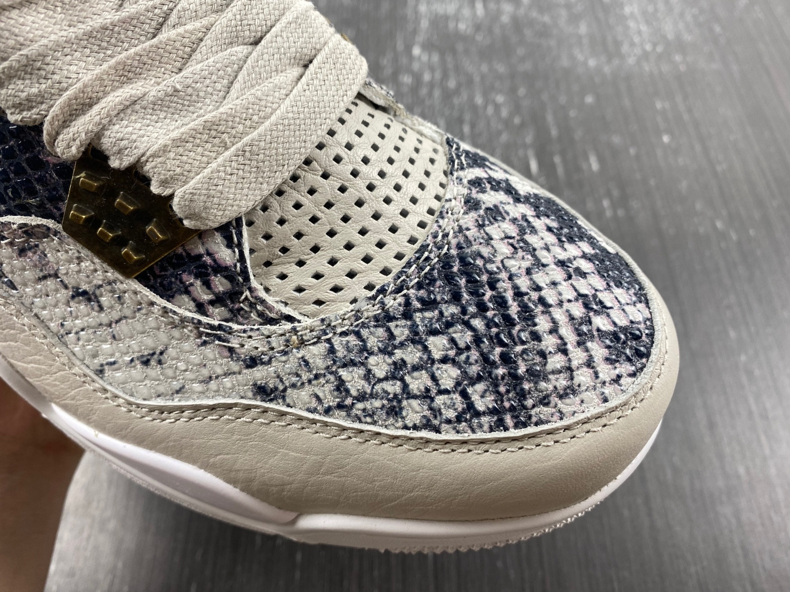 AIR JORDAN 4 RETRO PREMIUM "PINNACLE "SNAKESKIN" 819139-030