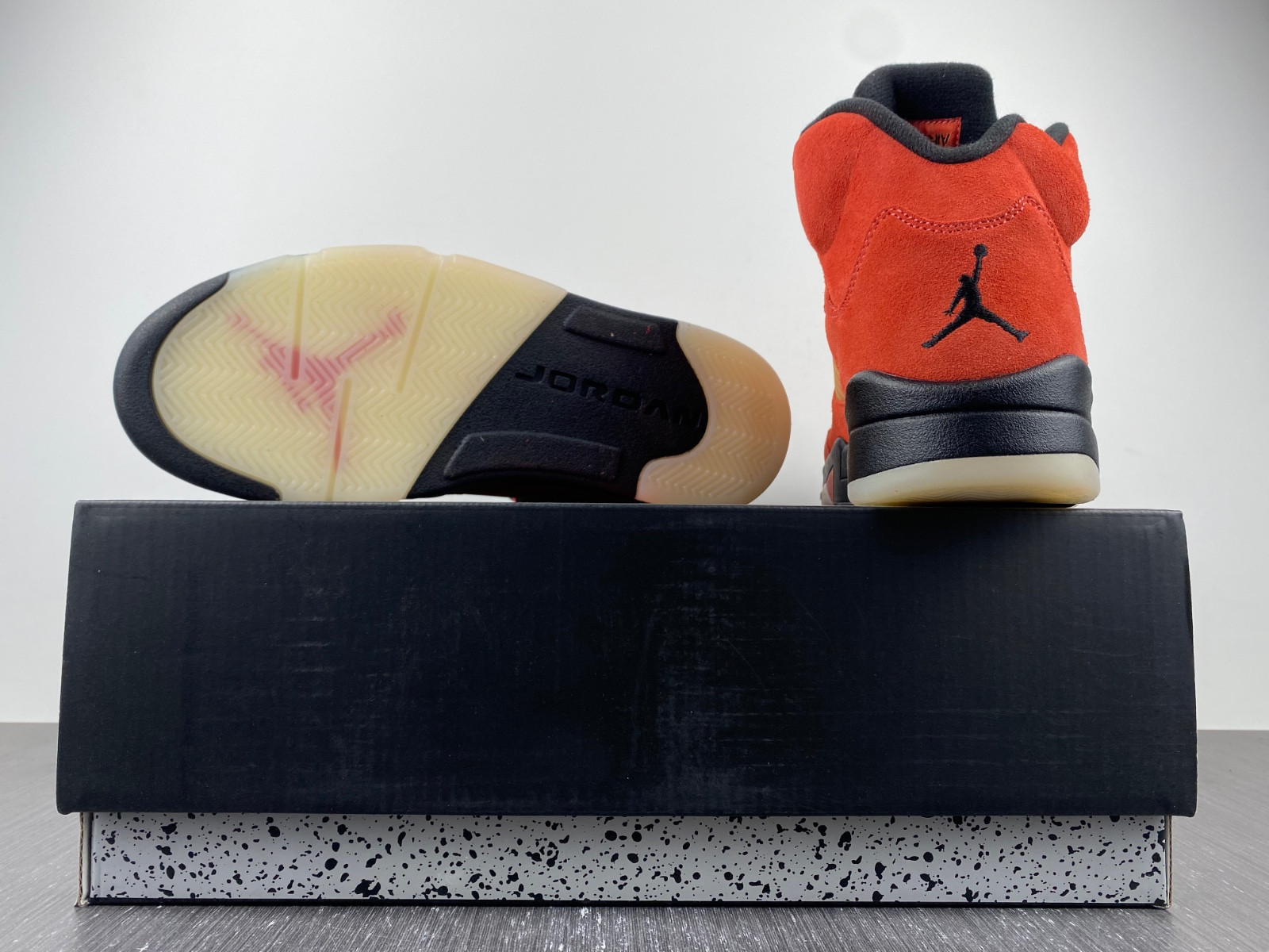 Jordan 5 Retro Dunk on Mars  DD9336-800