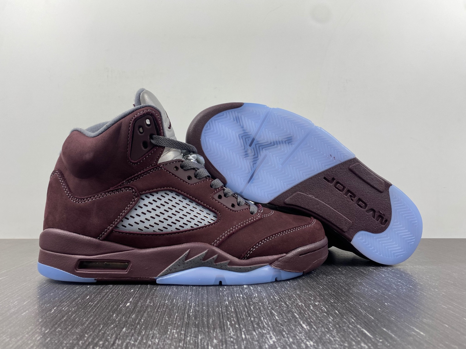 Air Jordan 5 “Burgundy” DZ4131-600