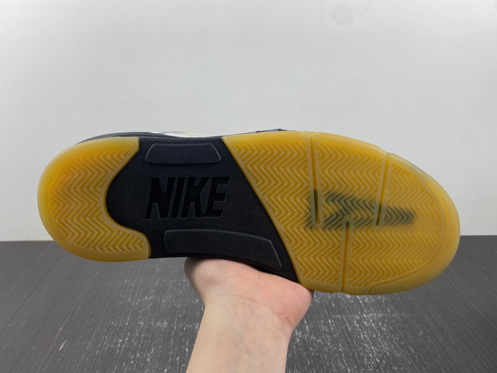 A Ma Maniere x Air Jordan 5 WMNS FZ5758-004