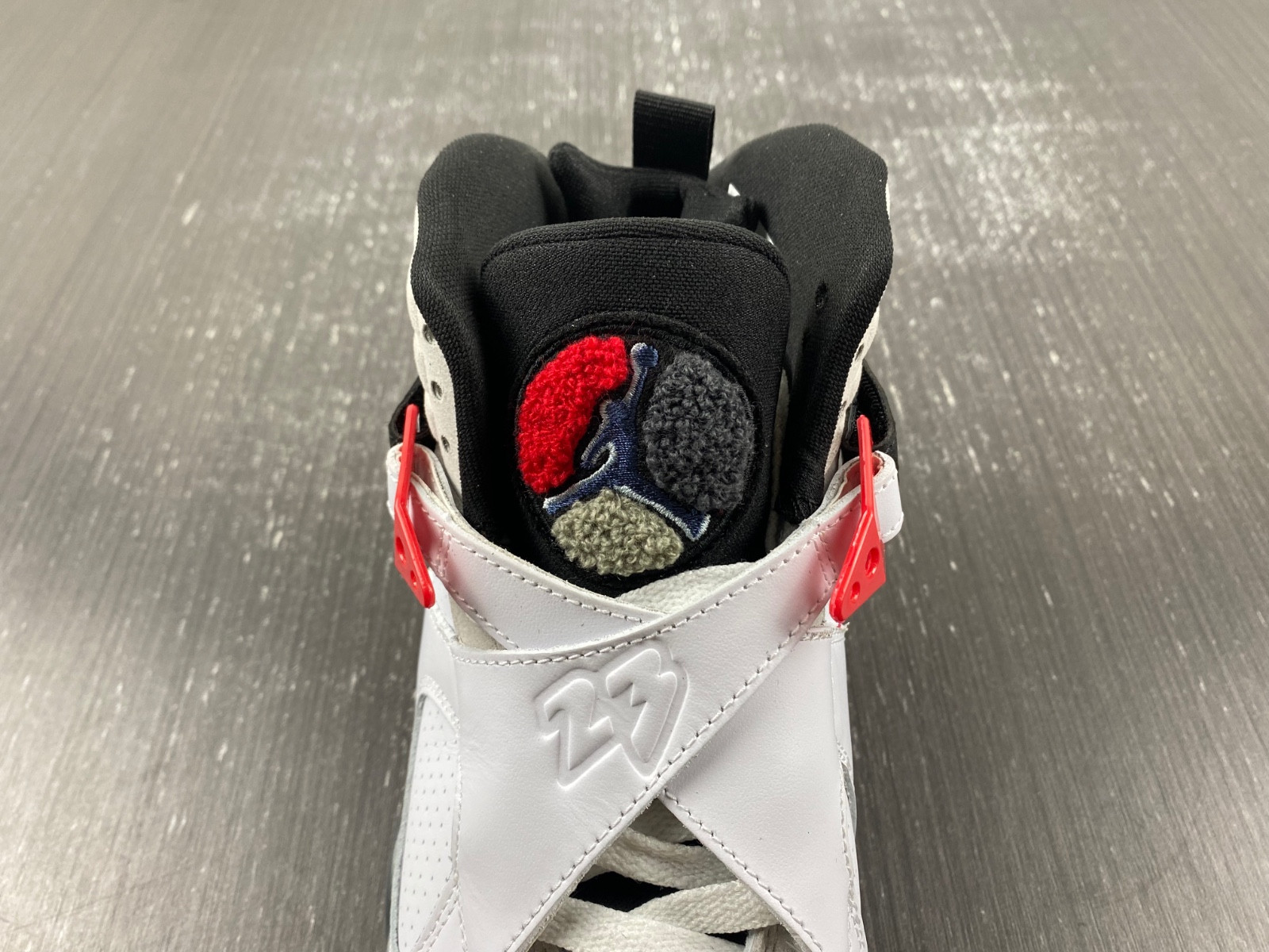 Air Jordan 8 Retro “Bugs Bunny” 305381-103