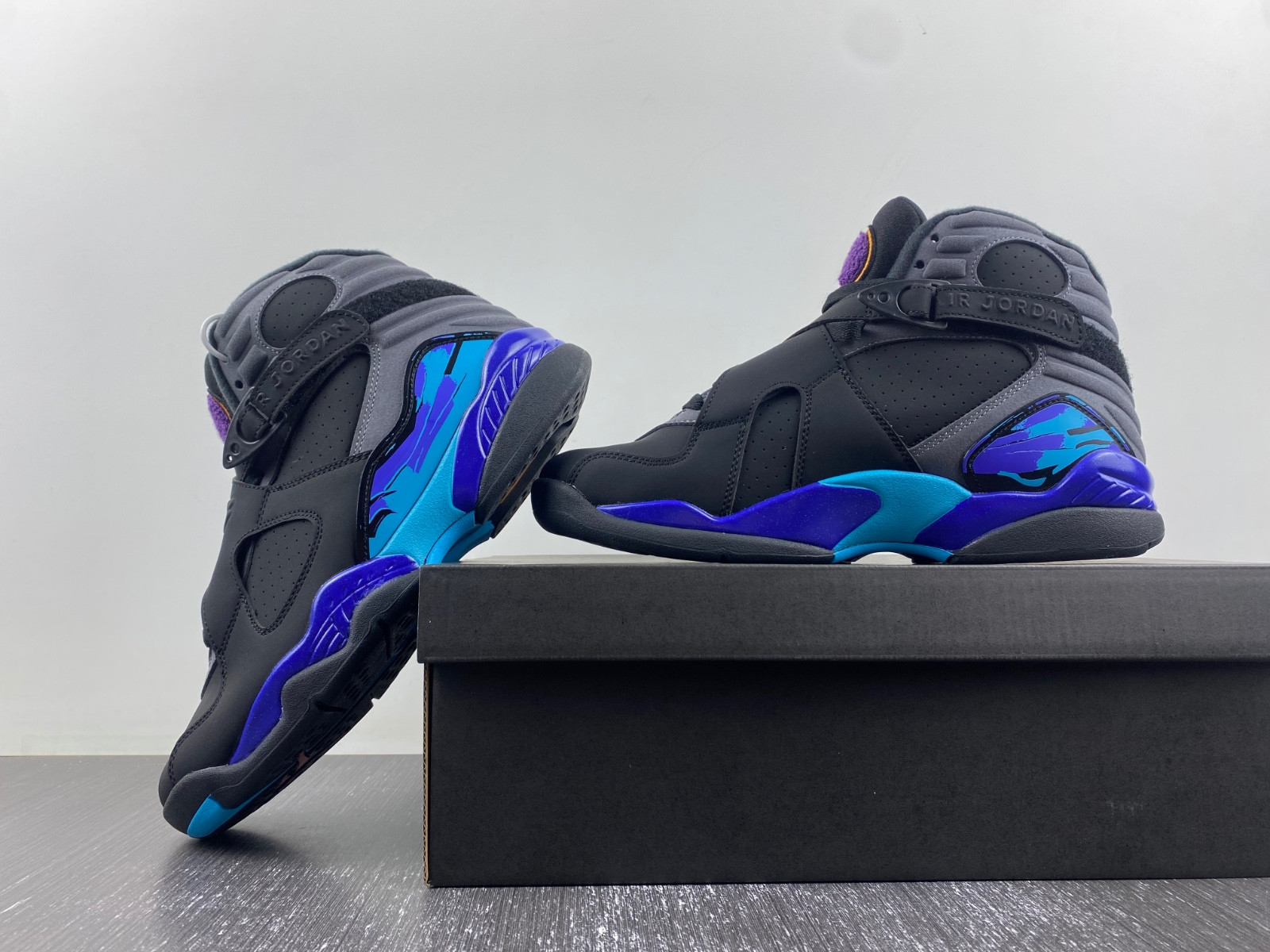 Air Jordan 8 “Aqua” 305381-025