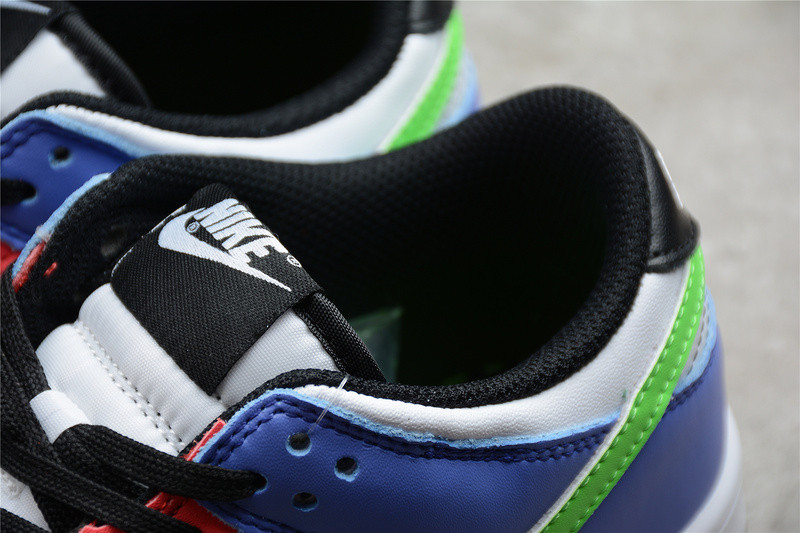 Nike Dunk Low WMNS “Green Strike” DD1503-106