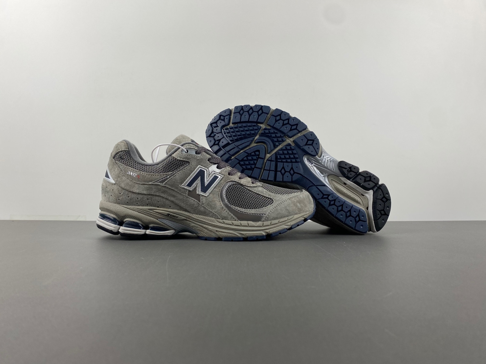 New Balance ML2002RA