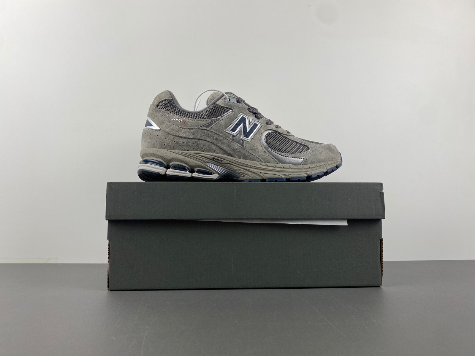 New Balance ML2002RA