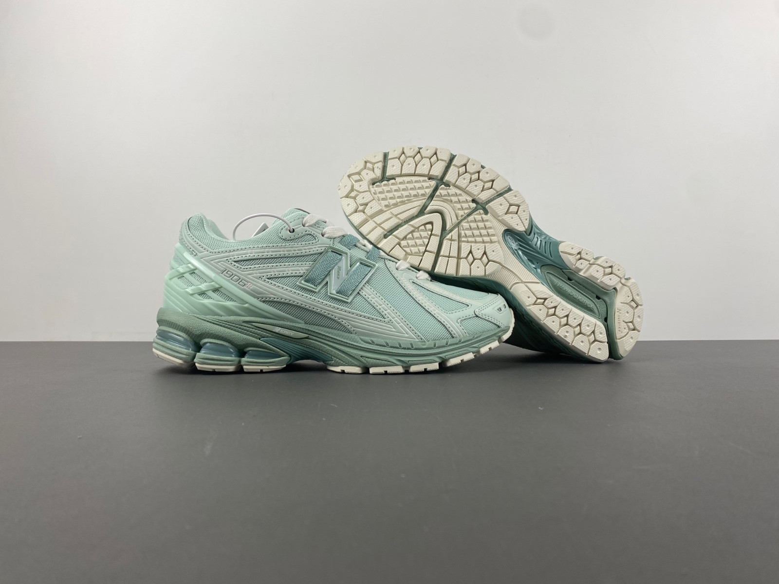 New Balance 1906R M1906RZC