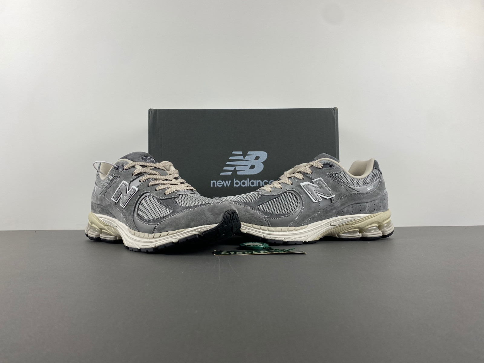 New Balance M2002RANM