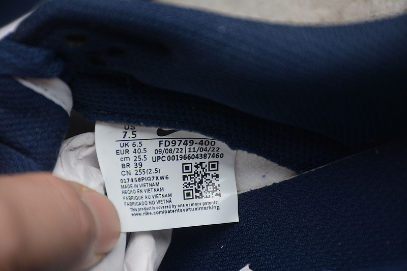 Nike Dunk Low “Midnight Navy” FD9749-400