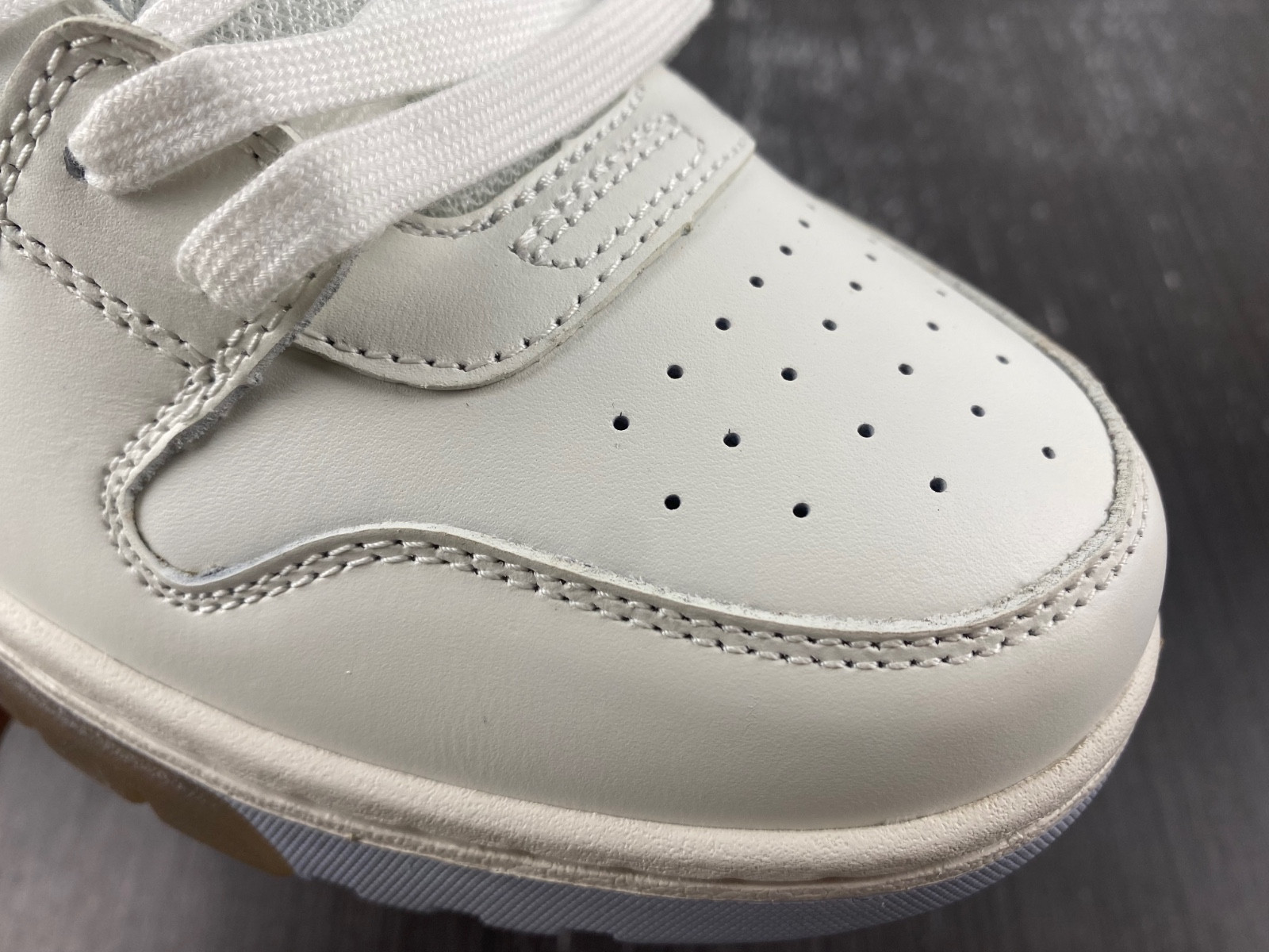 Off White GYM Sneaker