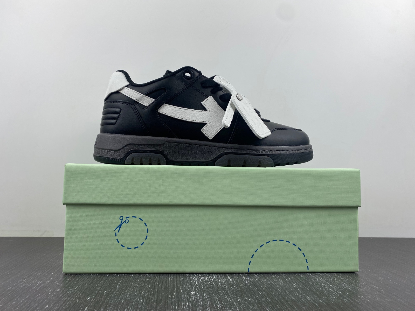 Off White GYM Sneaker