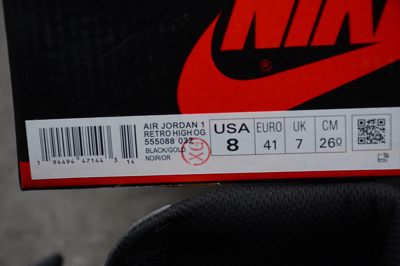 Air Jordan 1 Retro High Patent Black Toe 555088-032