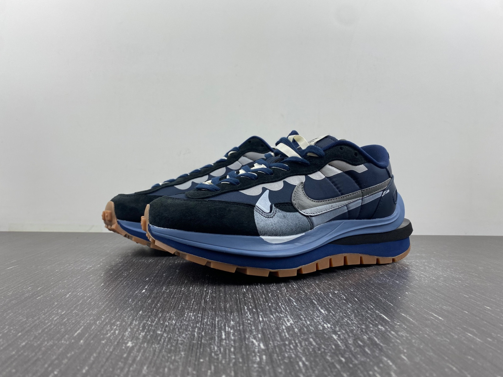 Sacai x Nike DD1875-700