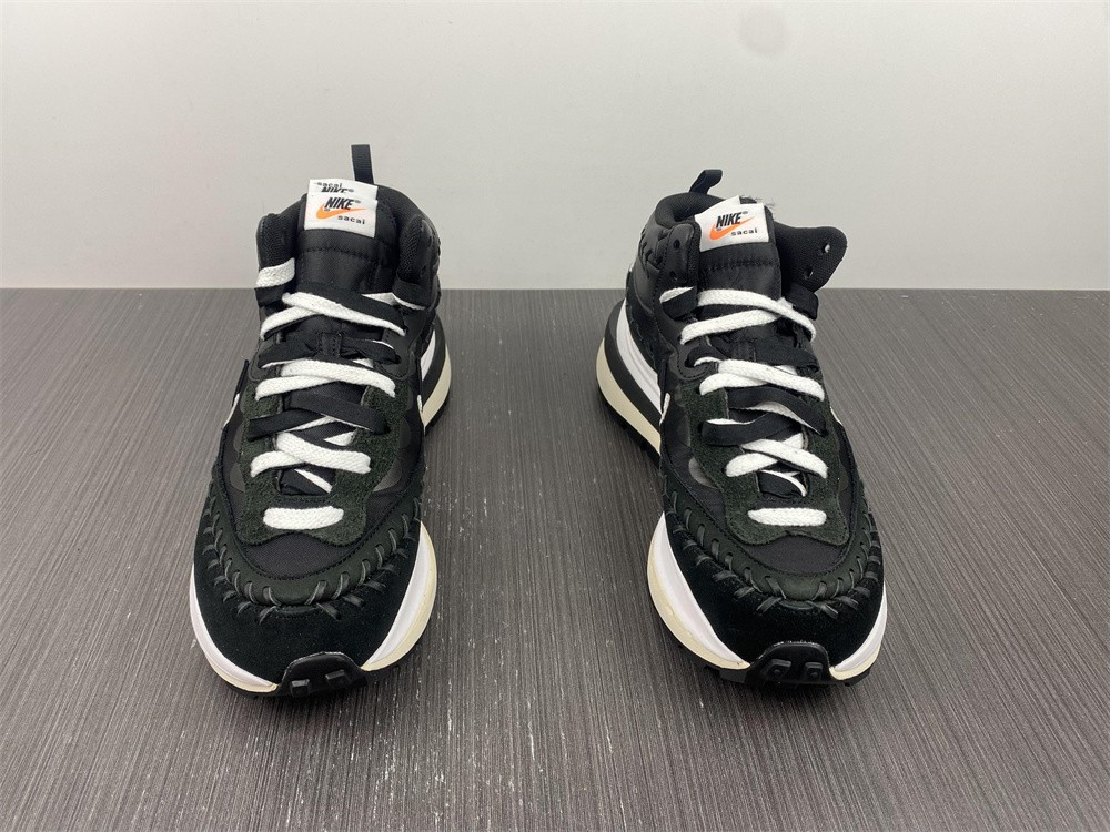 Nike Vaporwaffle sacai Jean Paul Gaultier Black White  DH9186-001