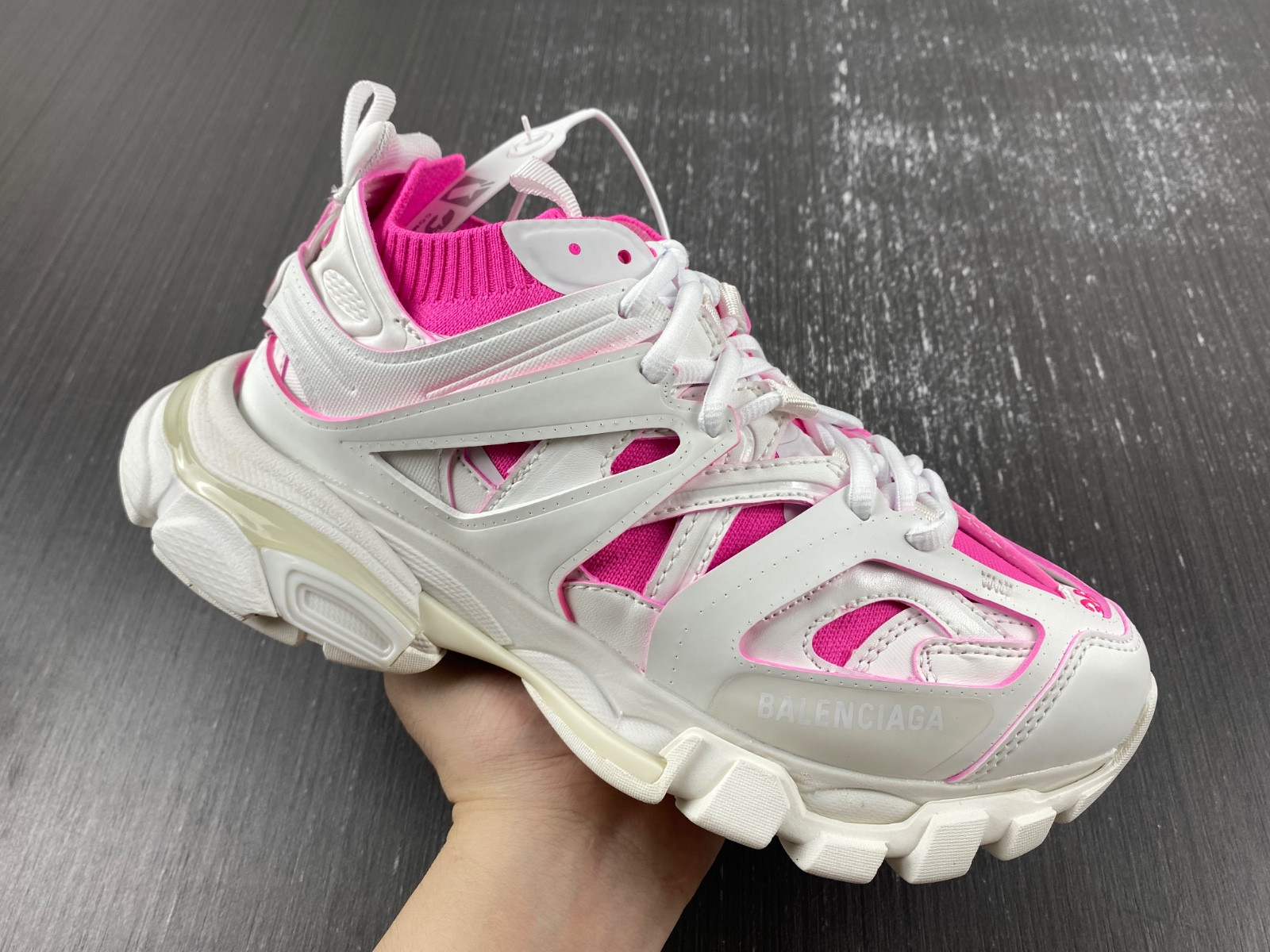 Ba*len*cia*ga track 736328 w3skc 9055