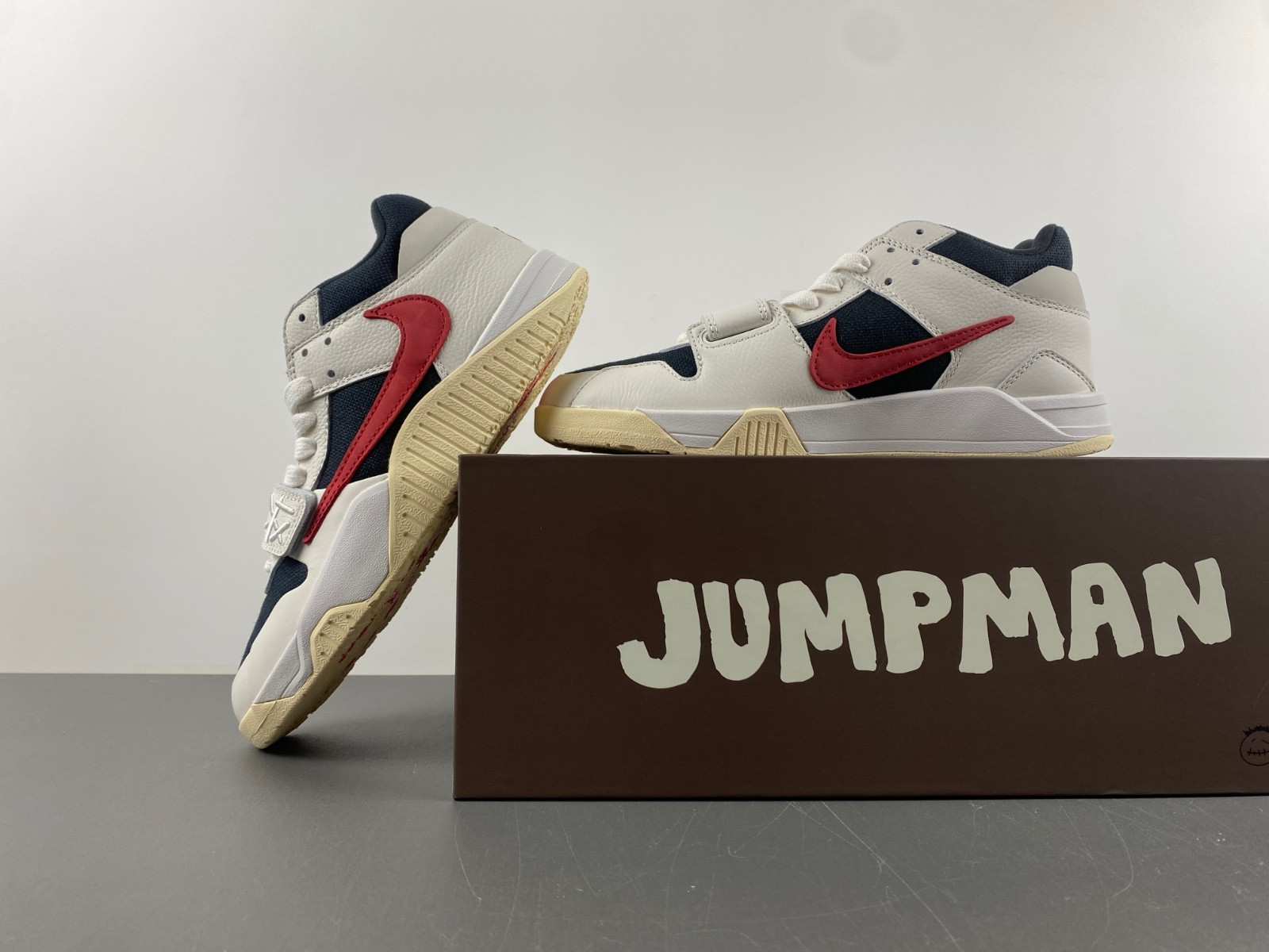 Travis Scott x Jordan Jumpman FZ8117-101