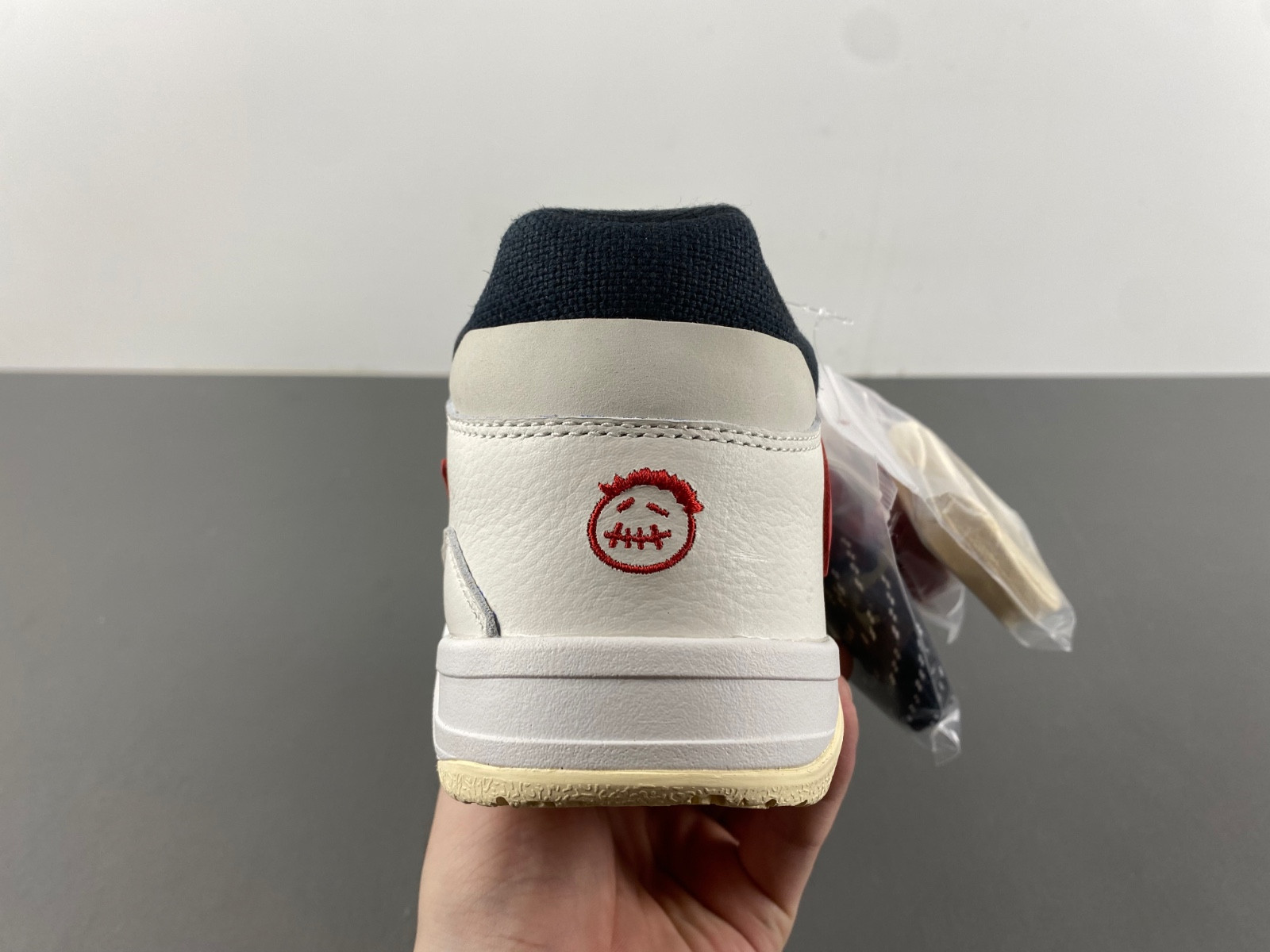 Travis Scott x Jordan Jumpman FZ8117-101