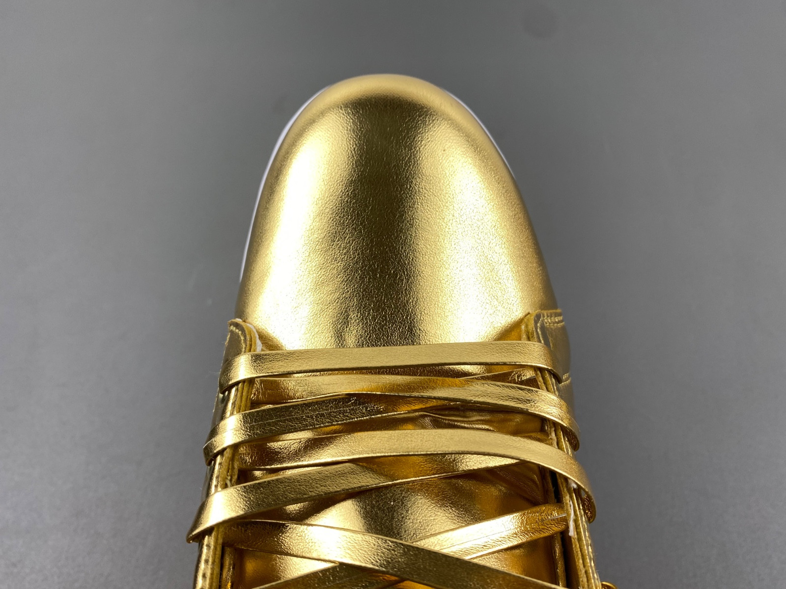 DONALD TRUMP NEVER SURRENDER