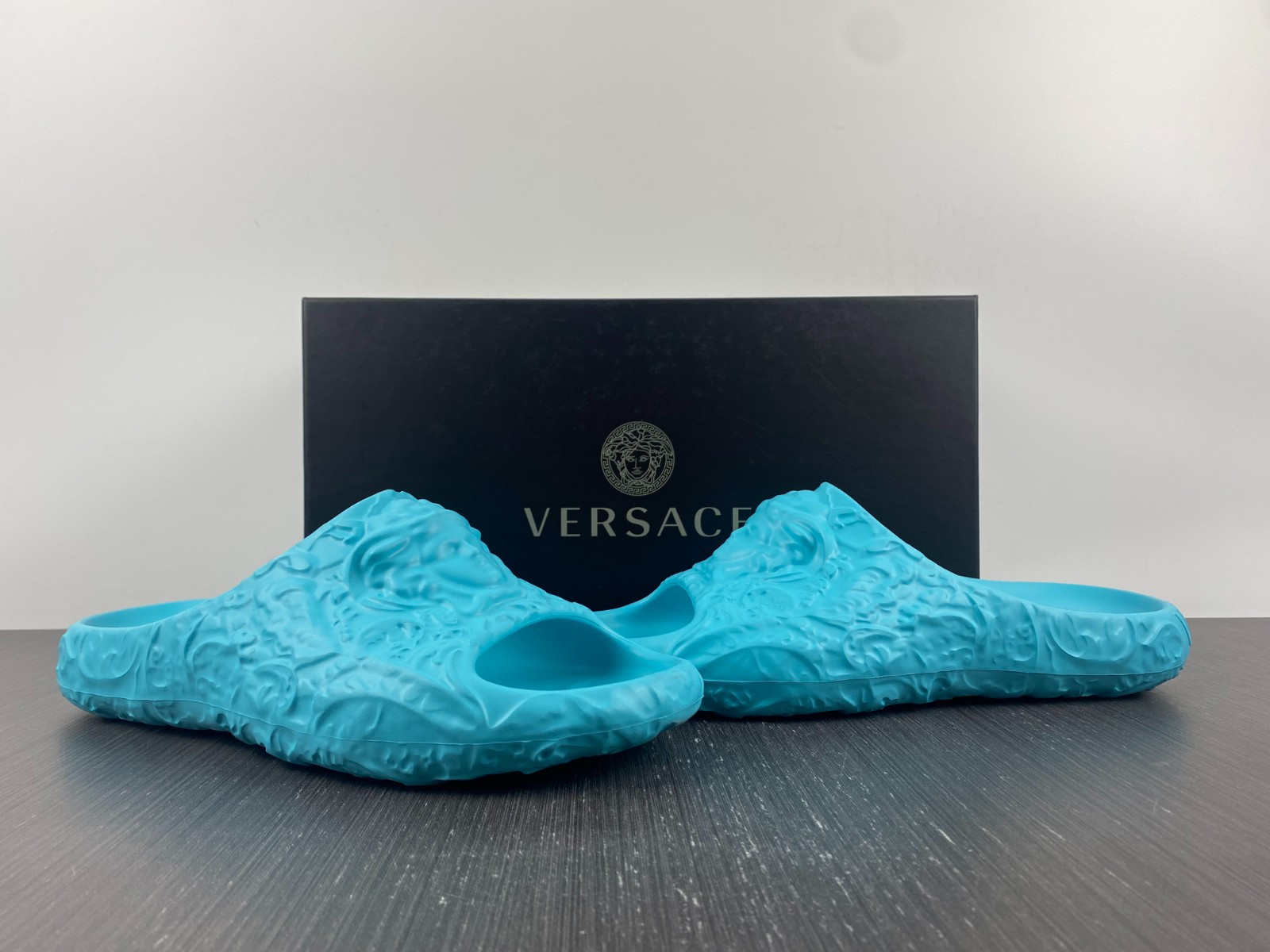 VERSACE slides