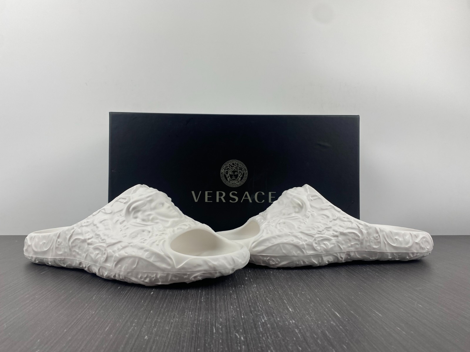 VERSACE slides