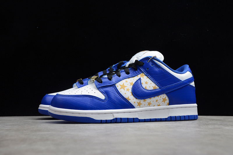 Supreme x Nike SB Dunk Low “Stars” DH3228-100