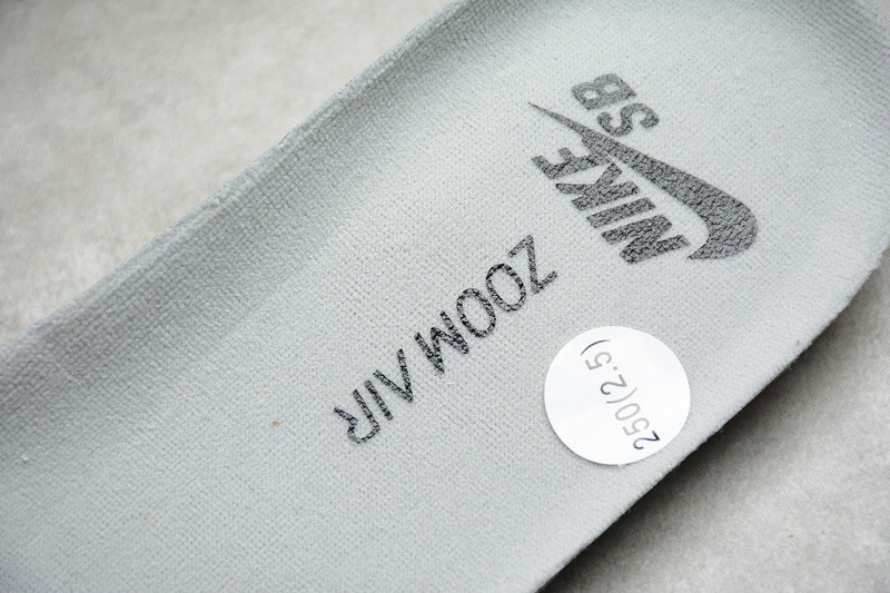 Travis Scott x PlayStation x NK SB Dunk Low BQ6817-101