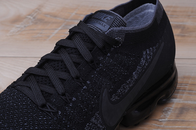 Nike Air Vapormax Flyknit "triple Black" 899473-003