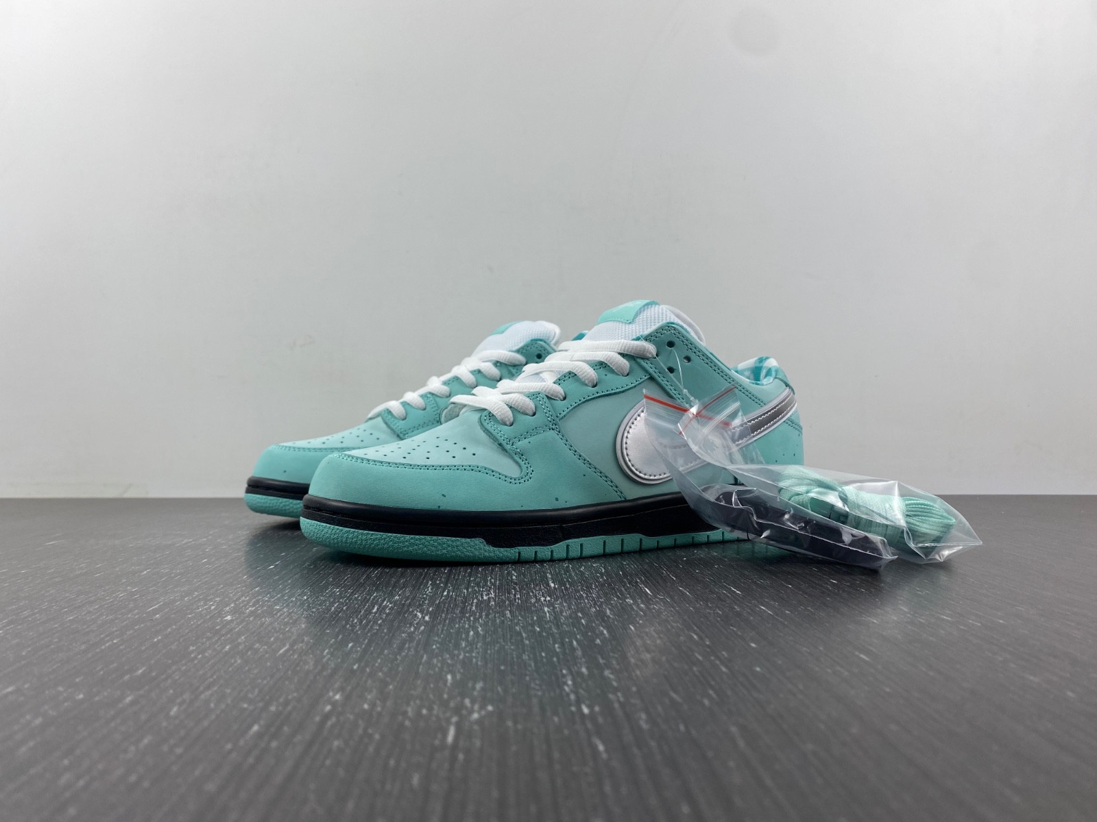 Nike SB Dunk Low BV1310-402