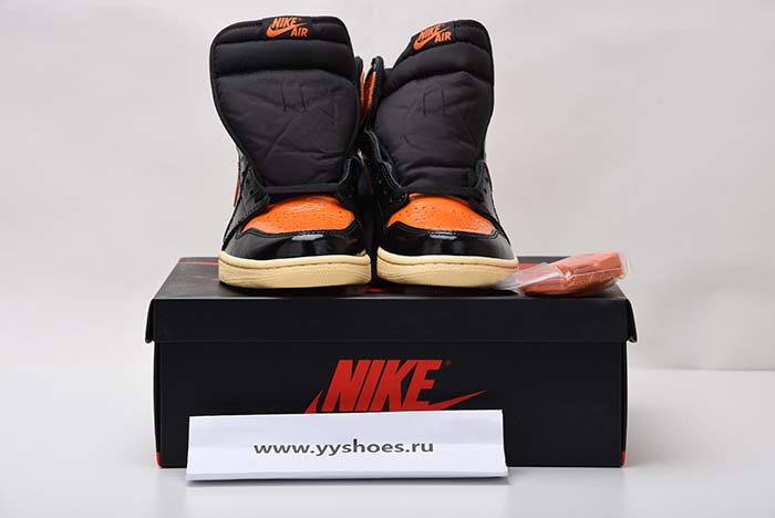 AIR JORDAN 1 SHATTERED BACKBOARD 3.0 555088-028