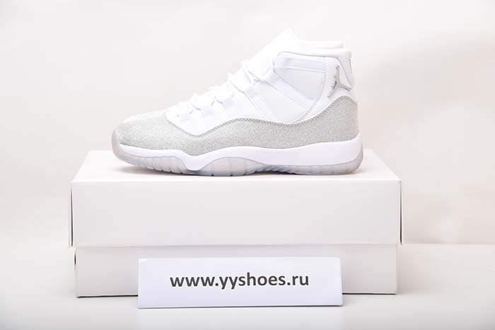 JORDAN 11 RETRO WHITE METALLIC SILVER - AR0715-100