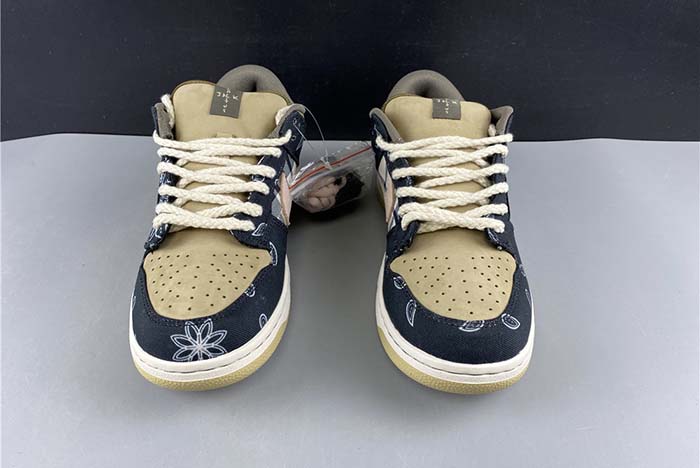 Travis Scott x Nike SB Dunk Low TS CT5053-001