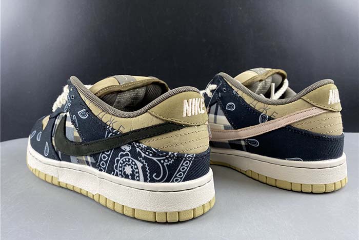 Travis Scott x Nike SB Dunk Low TS CT5053-001
