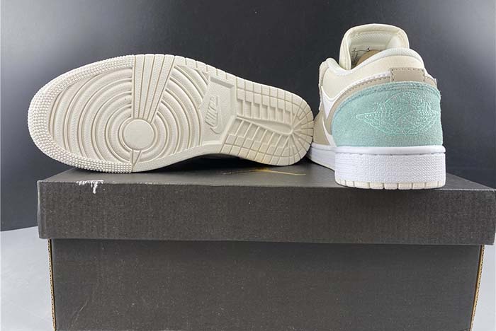 Air Jordan 1 Low “Paris” CV3043-100