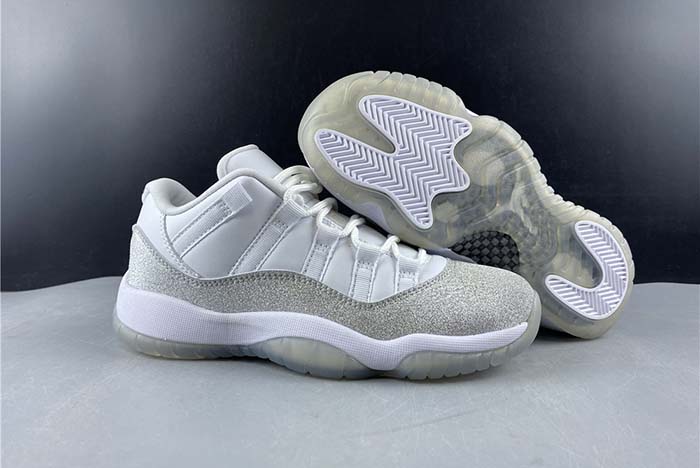 Air Jordan 11 WMNS “Metallic Silver” AH0715-100