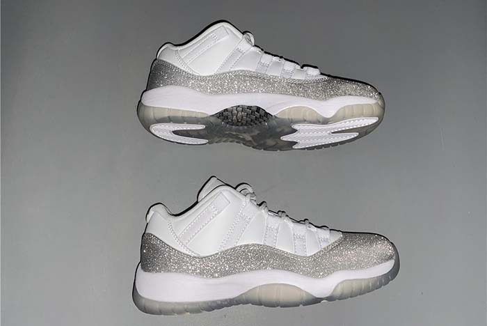 Air Jordan 11 WMNS “Metallic Silver” AH0715-100