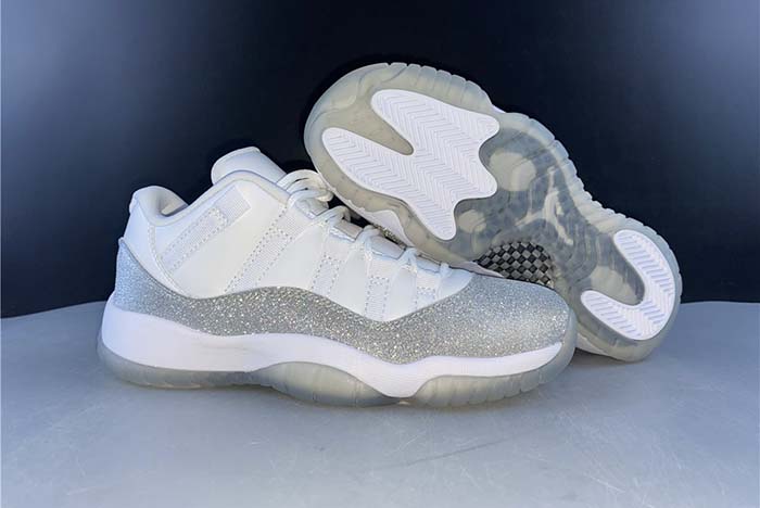 Air Jordan 11 WMNS “Metallic Silver” AH0715-100