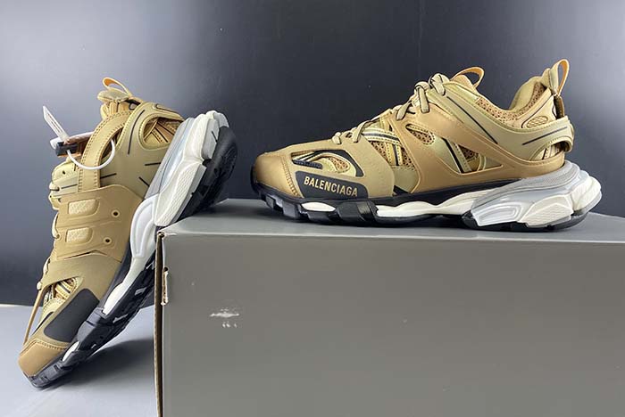 Ba*len*cia*ga track sneaker metal lic/mesh/washed gold 542023 w2cd1 8000