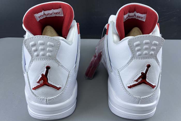 Air Jordan 4 “University Red” CT8527-112