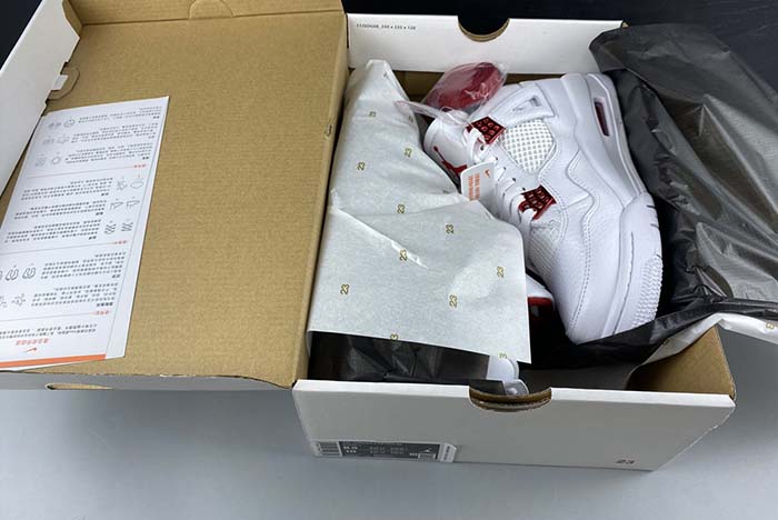 Air Jordan 4 “University Red” CT8527-112