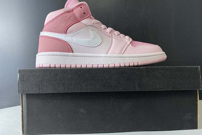 Air Jordan 1 Mid WMNS “Digital Pink” CW5379-600