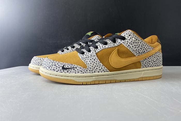 Nike SB Dunk Low “Safari” CD2563-002