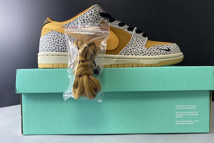 Nike SB Dunk Low “Safari” CD2563-002