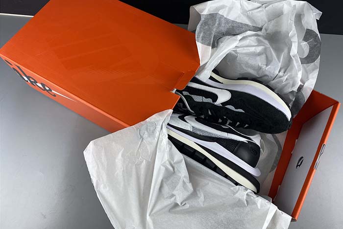 Sacai x Nike Pegasua Vaporfly Black White CI9928 001