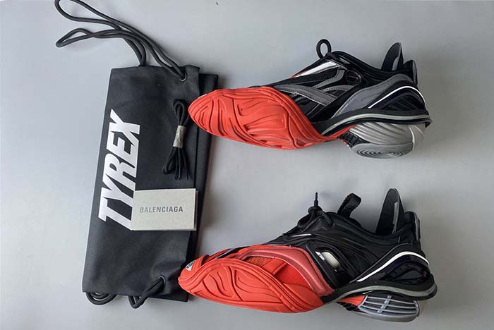 Ba*len*cia*ga 5.0 black red 617535 w2cb1 1060