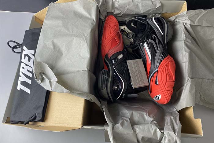 Ba*len*cia*ga 5.0 black red 617535 w2cb1 1060