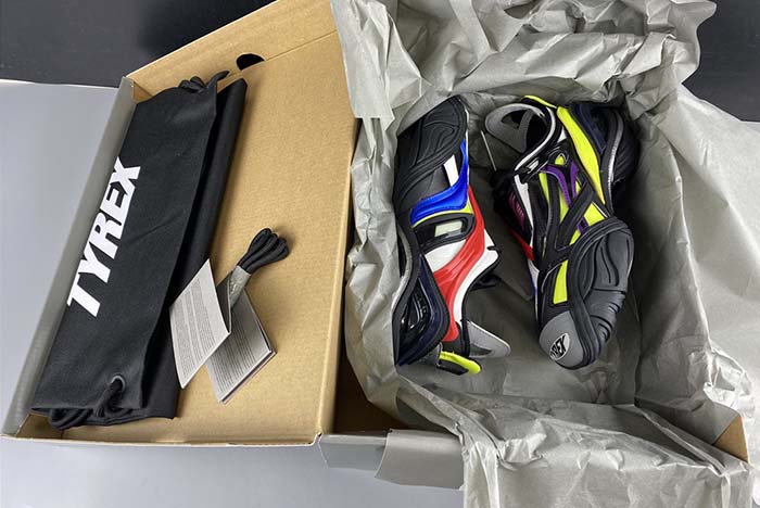 Ba*len*cia*ga 20ss runway 617517 w2ck1 5001