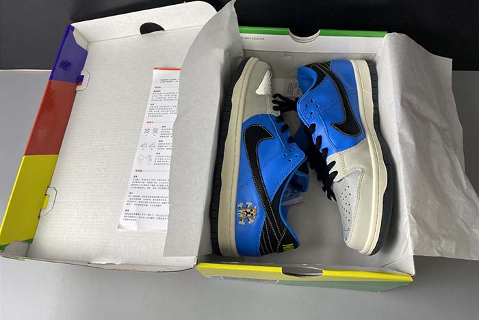 Instant Skateboard x Nike SB Dunk Low CZ5128-400