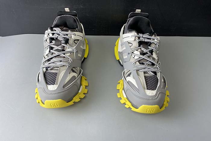 Ba*len*cia*ga track 3.0 542023-w1gb7-2018