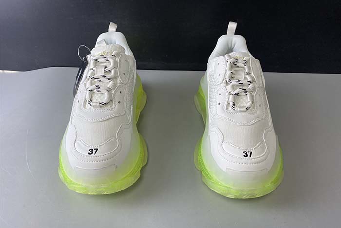 Ba*len*cia*ga triple s trainers clear sole light green 545325 w09o1 9844
